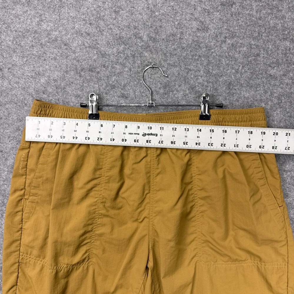 The North Face Shorts XL Mustard Yellow FlashDry Nylon Hiking Athletic Mens 6in